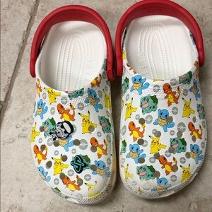 CROCS Kids Pokémon Slippers - White and Red